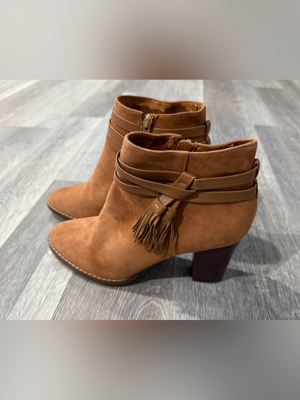 White House Black Market Women’s Brown Suede Ankle Bootie Tassel Side Zip 9.5